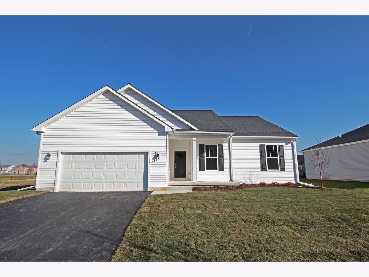 Homes Sold Fairwind Sandwich Illinois, 1402 Autumn Ridge