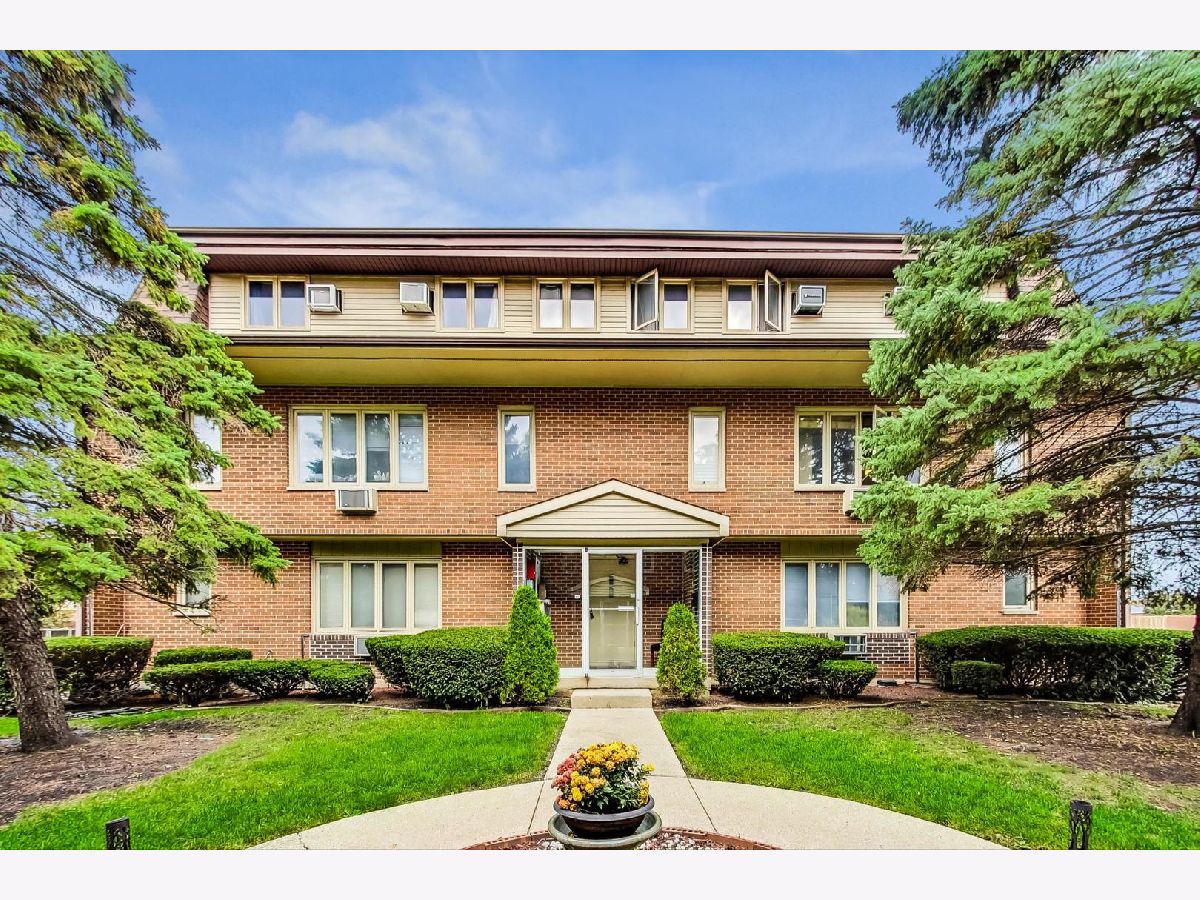 Townhomes & Condos Sold Saint James Arlington Heights Illinois, 806 Saint James
