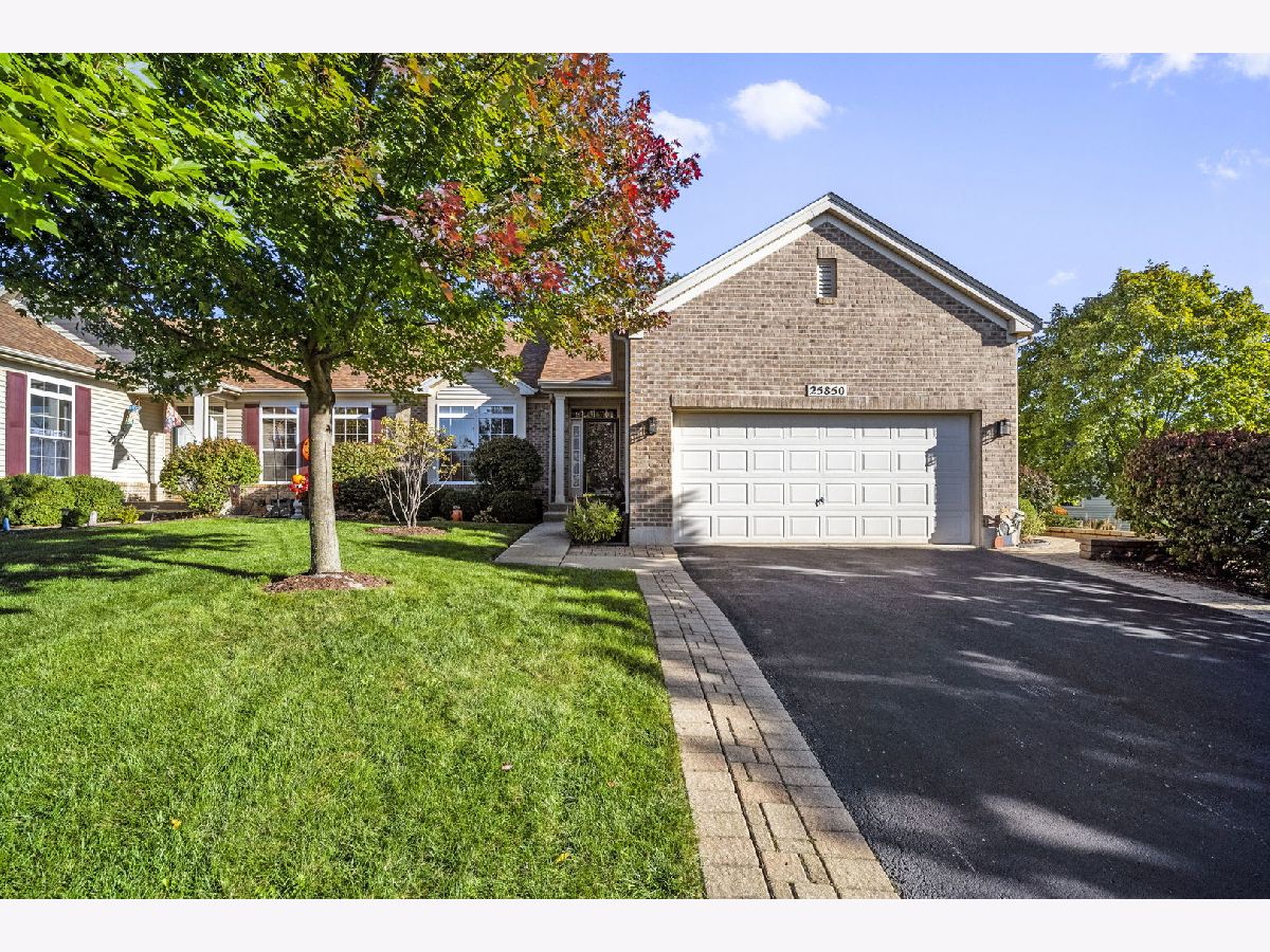 Condos & Townhomes Sold Villas Of Ravine Woods Channahon Illinois, 25850 Timber Ridge