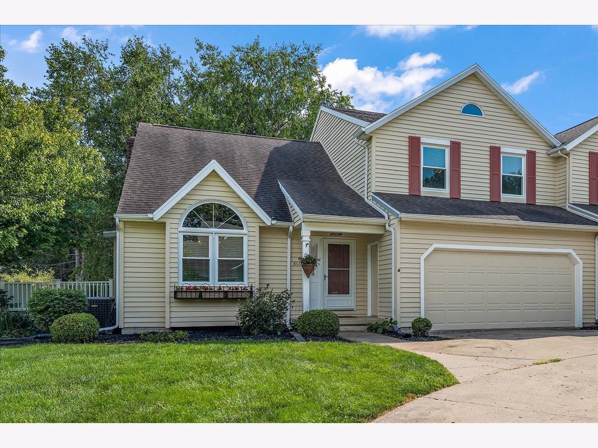 Homes & Condos & Townhomes Sold Crestwicke Bloomington Illinois, 8669 Oakmont