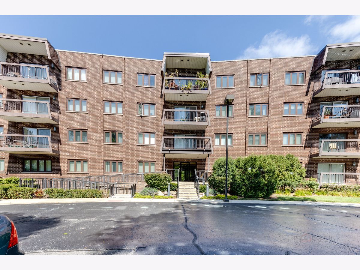 Condominiums Sold Grove Terrace Buffalo Grove Illinois, 400 Dundee