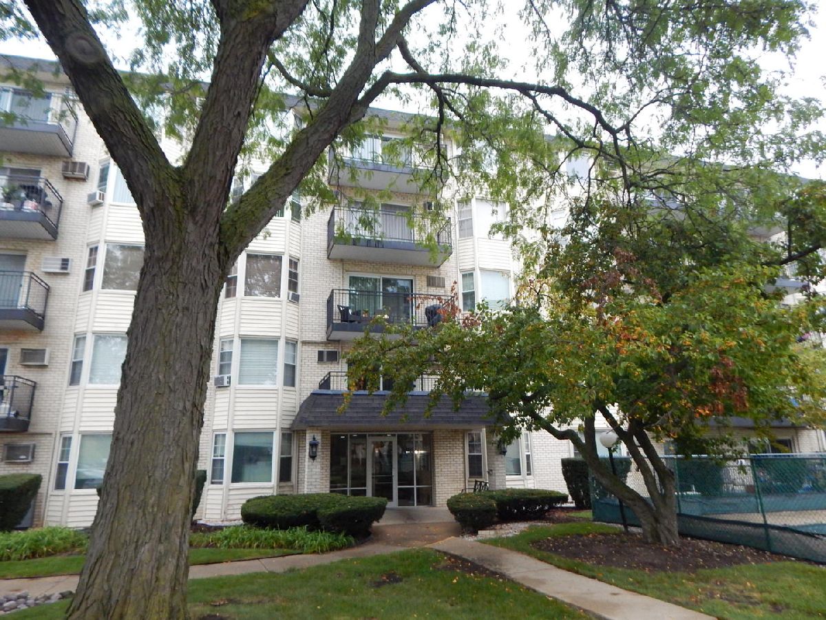 Condominiums Sold Edens Point Morton Grove Illinois, 5510 Lincoln
