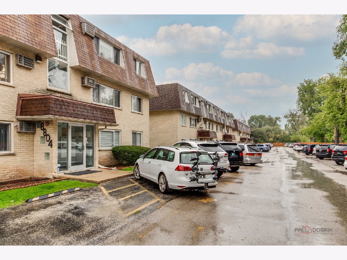 Condominiums Sold Briar Court Condominiums Des Plaines Illinois, 8804 Briar