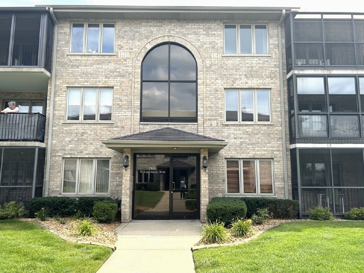 Condominiums Sold Crestpoint Crestwood Illinois, 13919 Leamington