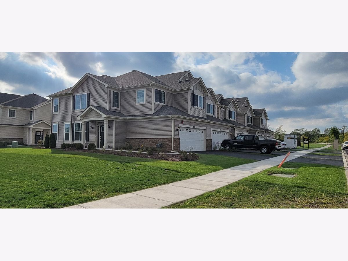 Condos & Townhomes Rented Prairie Commons Batavia Illinois, 1547 Wind Energy