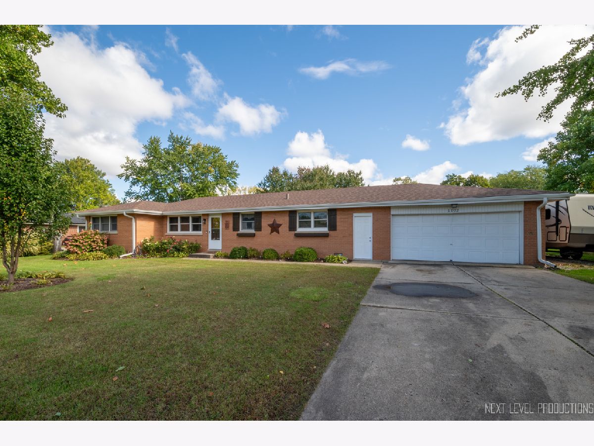 Homes & Condos & Townhomes Sold Countryside Yorkville Illinois, 1102 Game Farm