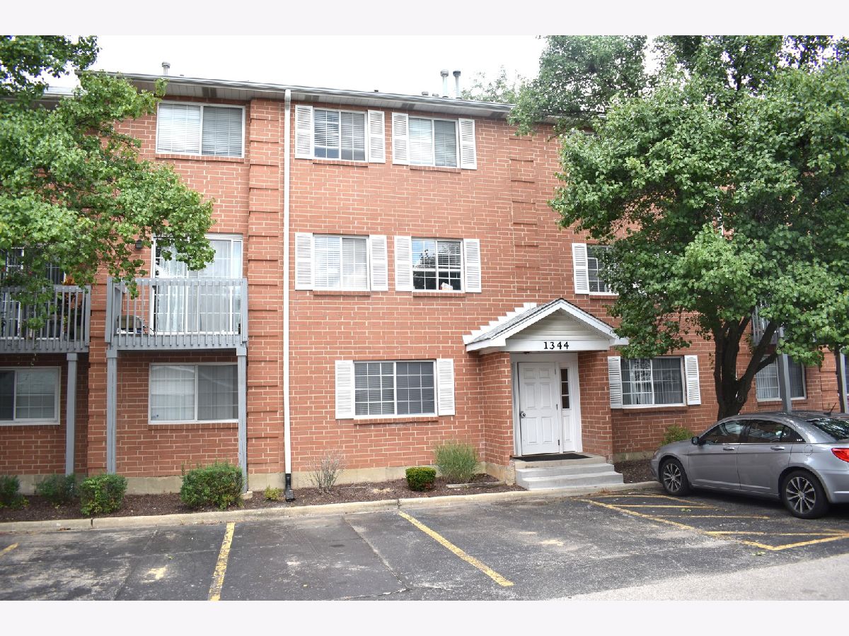 Condos & Townhomes Sold Le Clair Wheaton Illinois, 1344 Lorraine