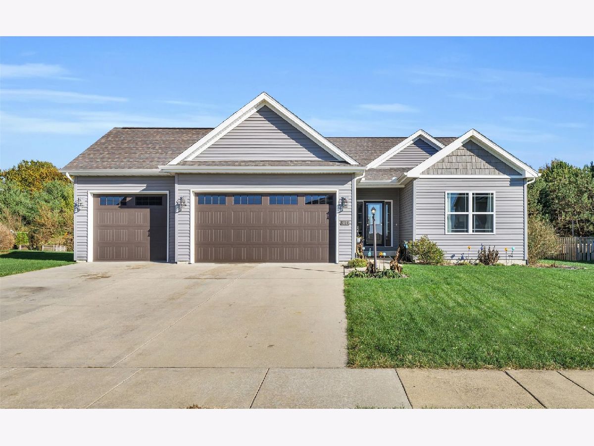 Homes Sold Appletree Monticello Illinois, 3013 Applewood