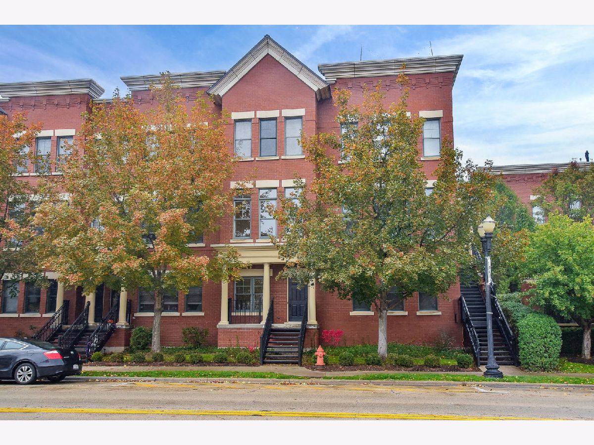 Townhomes Sold River Park Place Elgin Illinois, 161 Grove