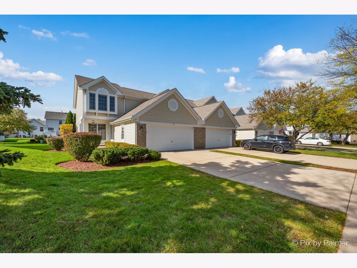 Townhomes Sold Stonebridge Crystal Lake Illinois, 836 Stonebridge