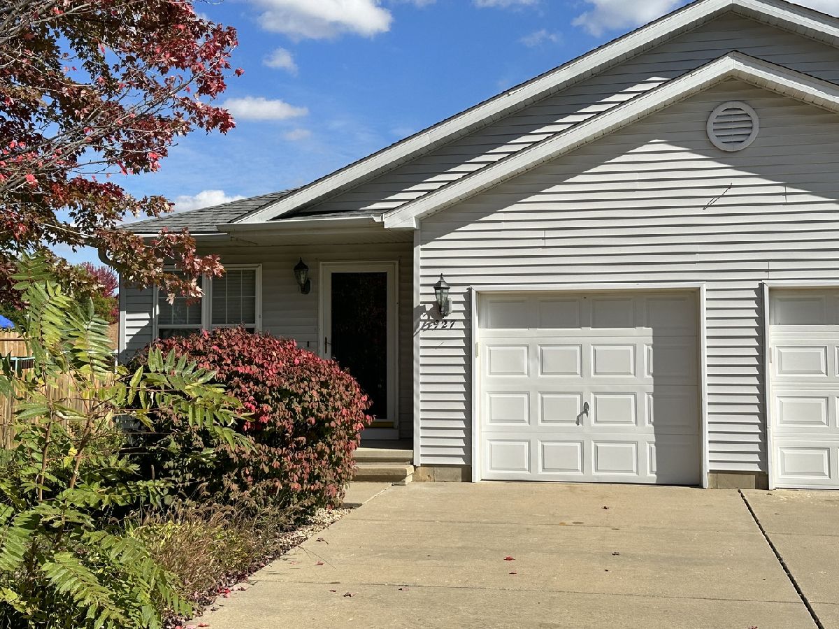 Homes & Townhomes Sold Meadow View Estates Marseilles Illinois, 927 Colorado