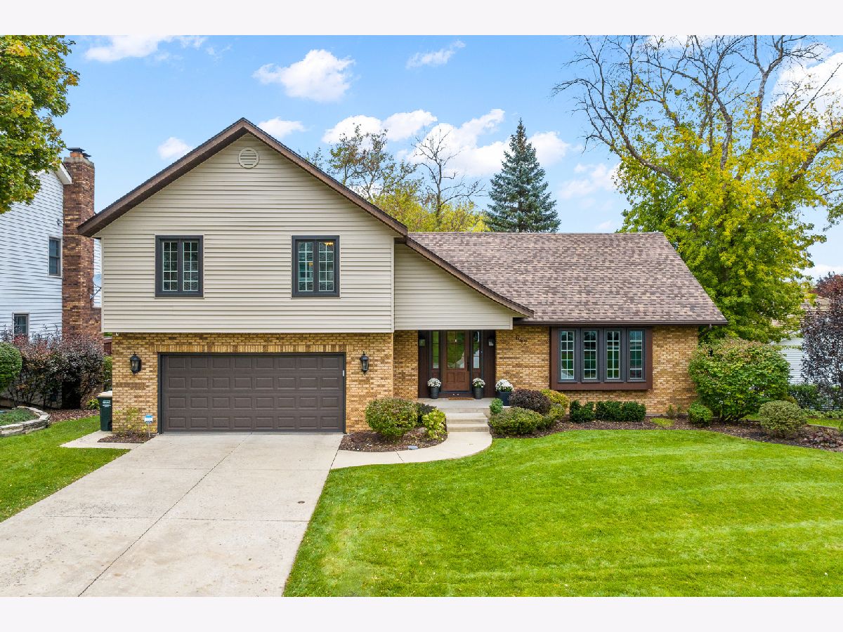 Homes & Condos & Townhomes Sold Red Top Libertyville Illinois, 642 Paddock