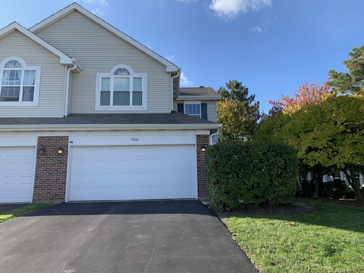 Townhomes & Condos Rented Blackberry Creek Hoffman Estates Illinois, 1968 Blackberry