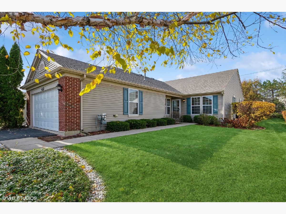 Condos & Townhomes Sold Bradford Place Clubs Round Lake Illinois, 622 Curran