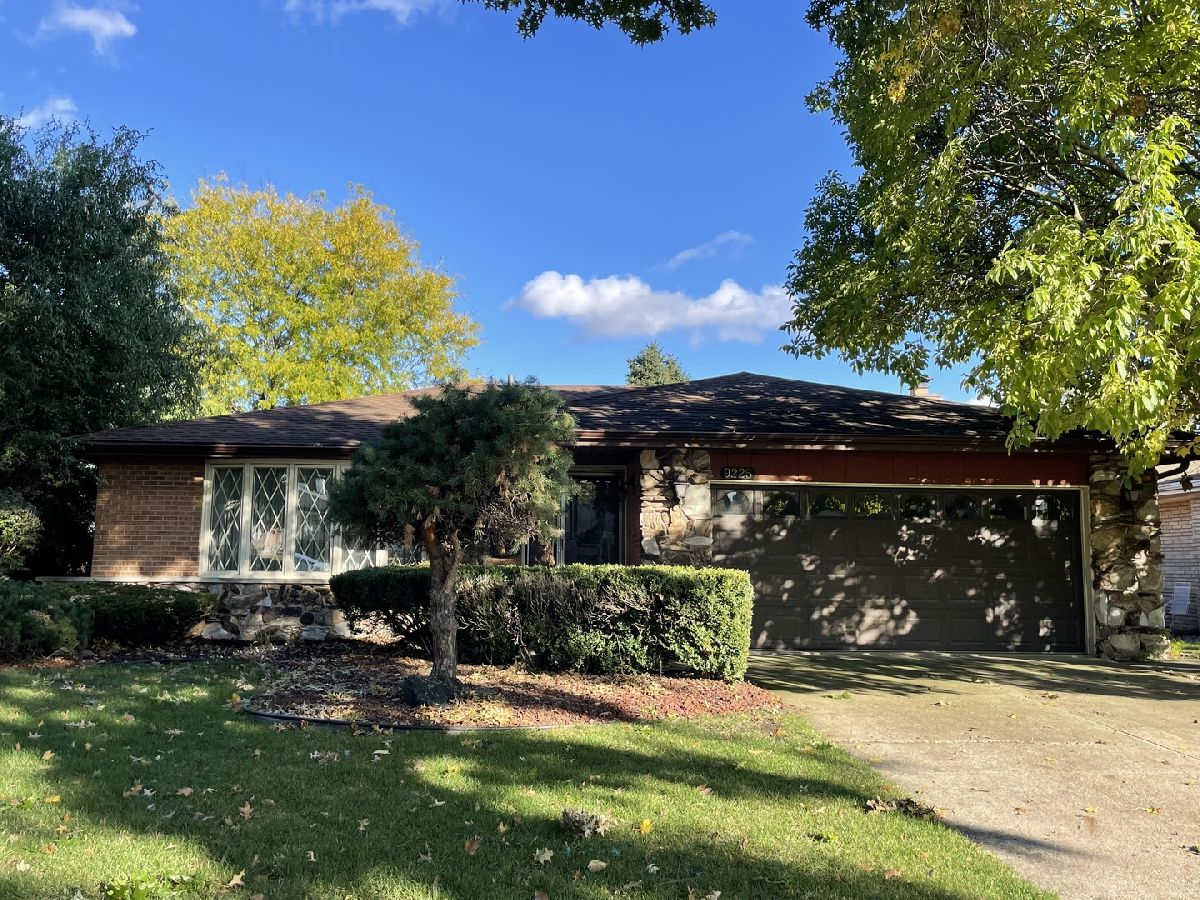Homes & Condominiums Sold Crawford Gardens Oak Lawn Illinois, 9225 Kedvale