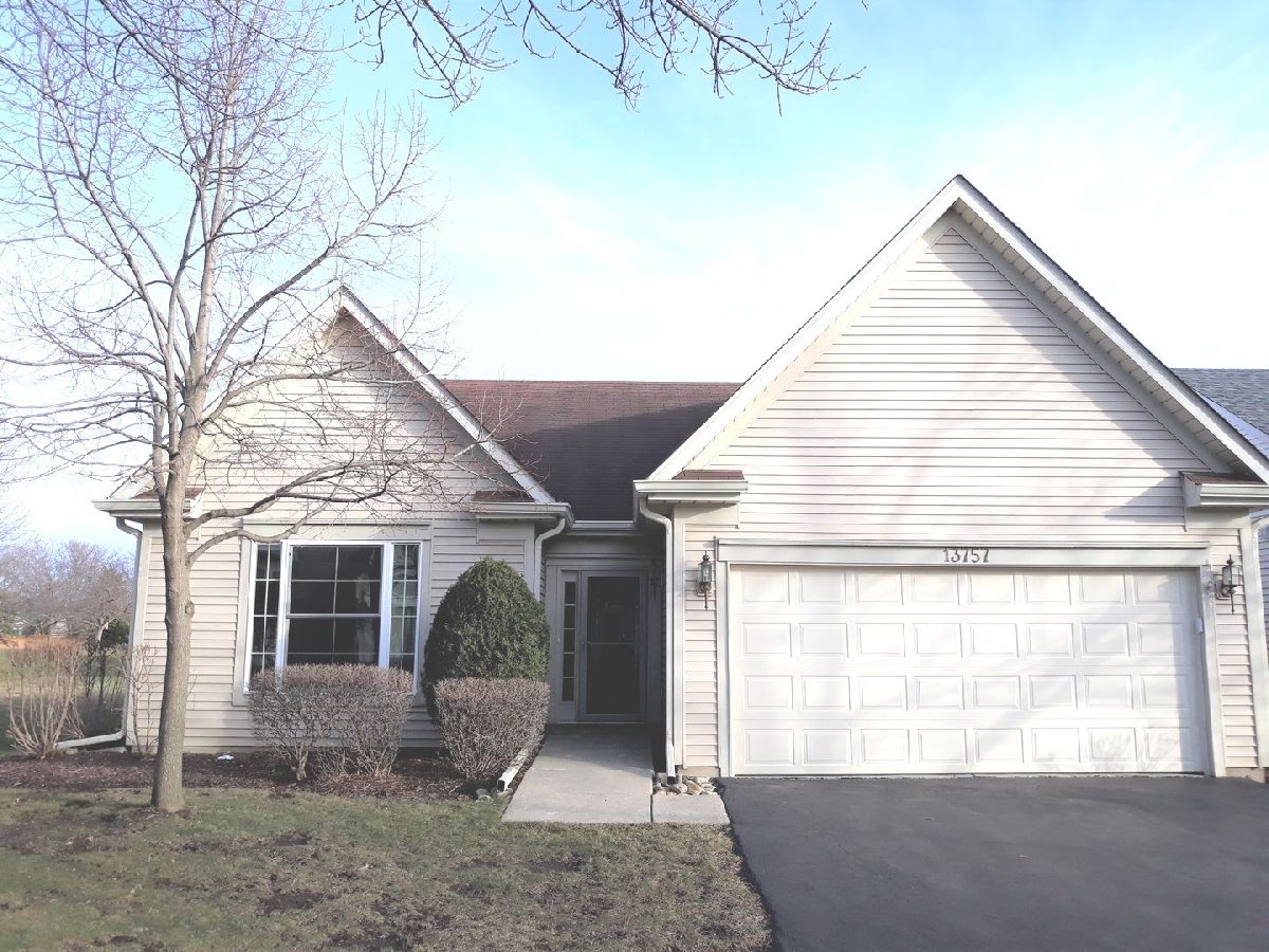 Townhomes & Condos & Homes Rented Carillon Plainfield Illinois, 13757 Redbud