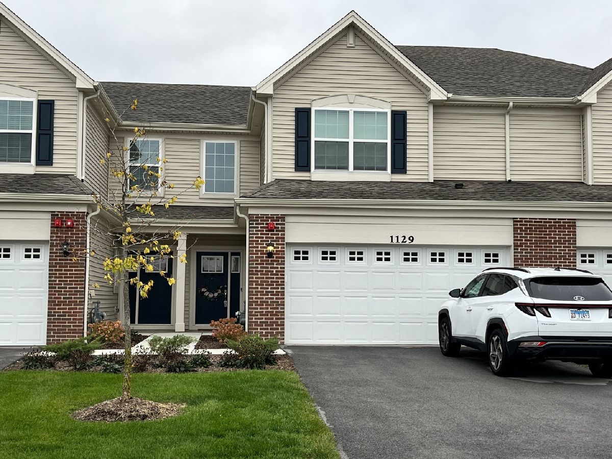 Homes & Townhomes Rented Raintree Village Yorkville Illinois, 1129 Hawk Hollow