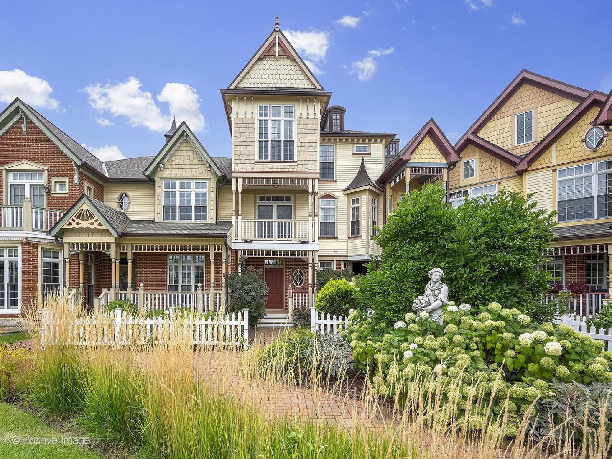 Townhomes & Condos Sold English Rows Naperville Illinois, 4173 Royal Mews