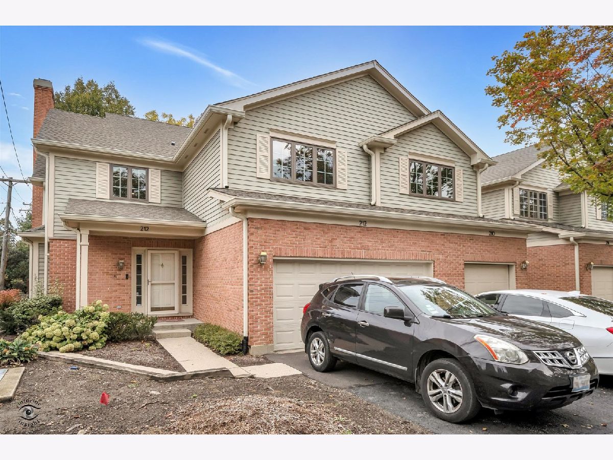 Townhomes Sold Village Commons Mount Prospect Illinois, 212 College