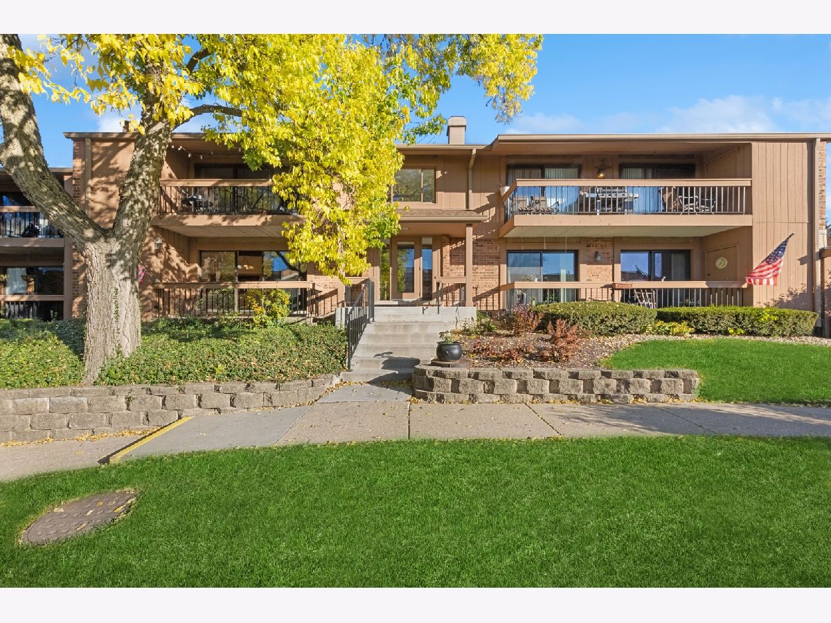 Homes & Condominiums Sold Braemoor Burr Ridge Illinois, 8082 Garfield