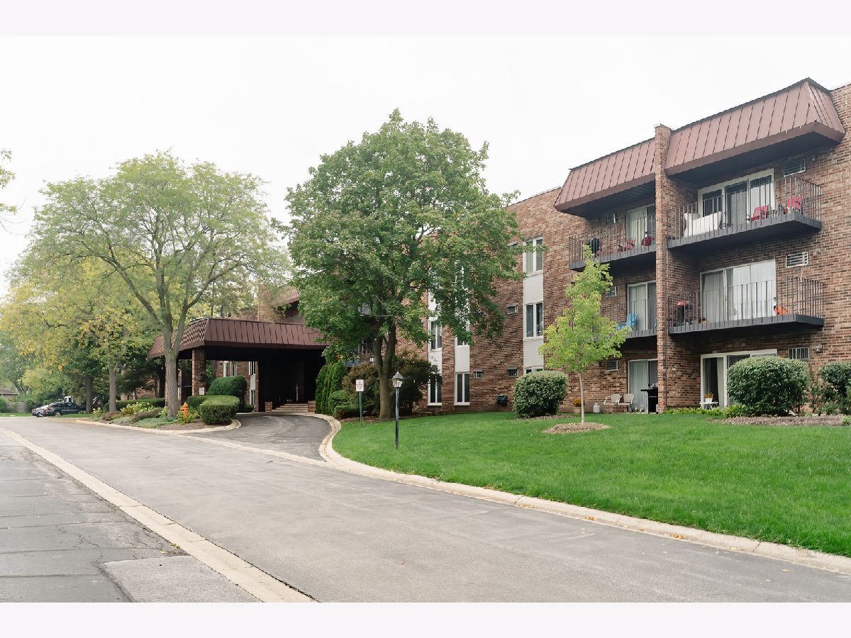 Homes & Condos & Townhomes Rented Cress Creek Naperville Illinois, 1121 Ogden