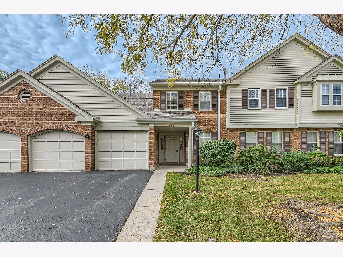 Arlington Club Wheeling IL, Townhomes & Condos For Sale & For Rent