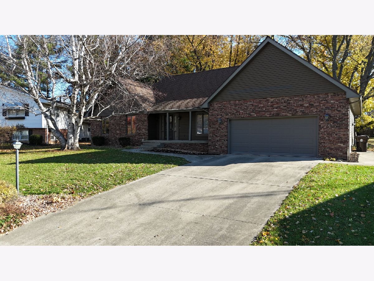Homes & Condos & Townhomes Sold Hillcrest Clinton Illinois, 50 Park