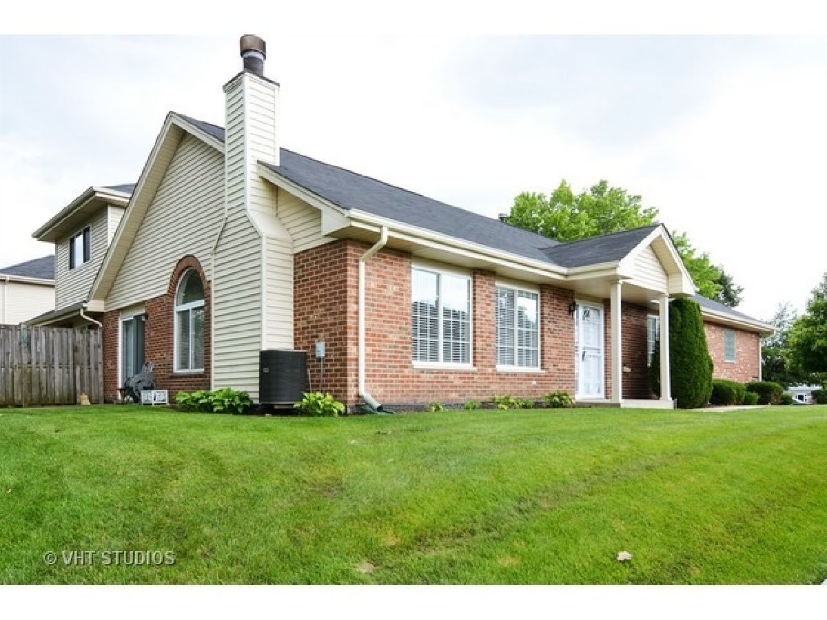 Townhomes & Condos & Homes Sold Seton Place Orland Park Illinois, 9410 166th