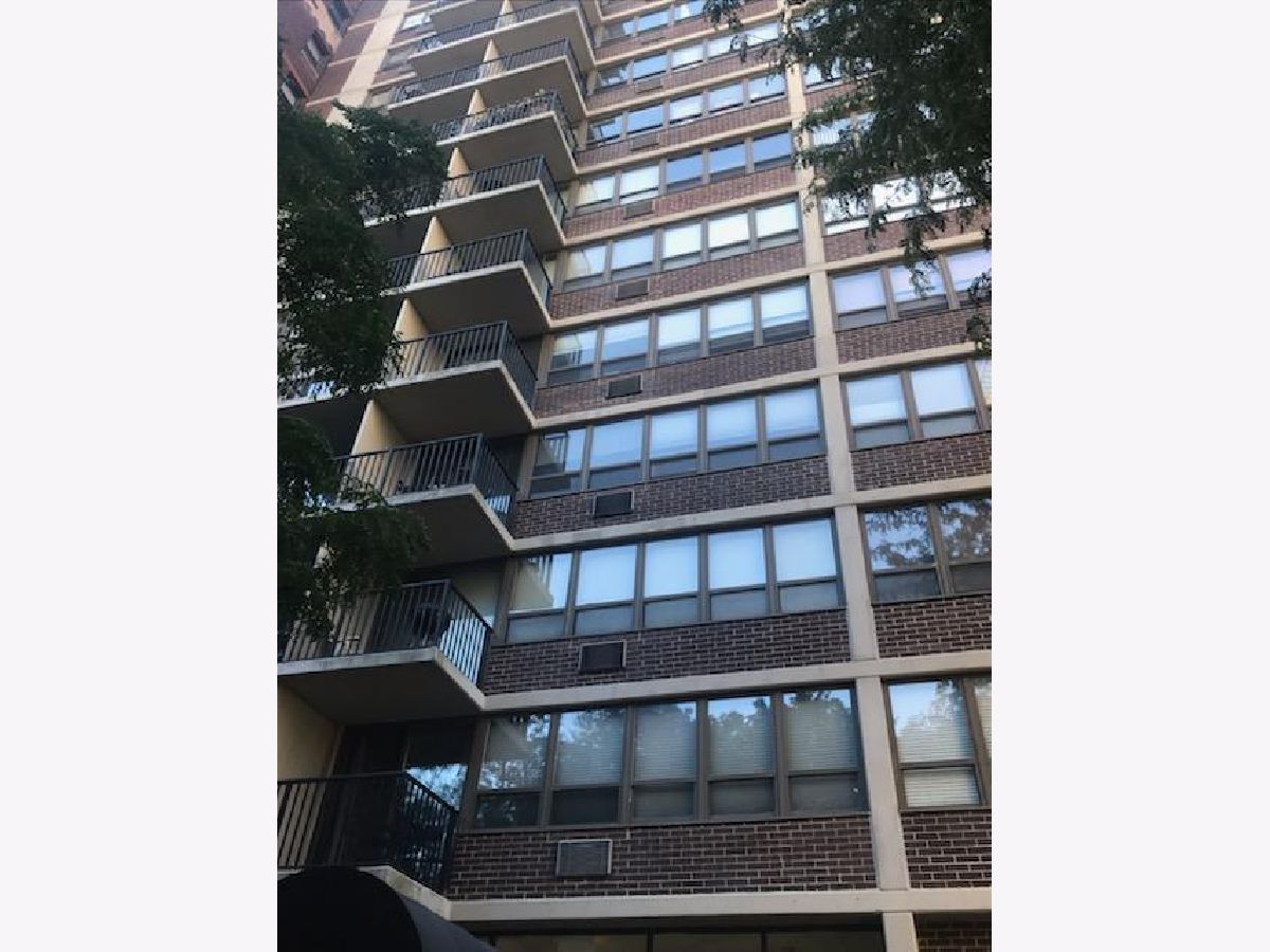 Condominiums Sold Parkview Towers Chicago Illinois, 2740 Pine Grove