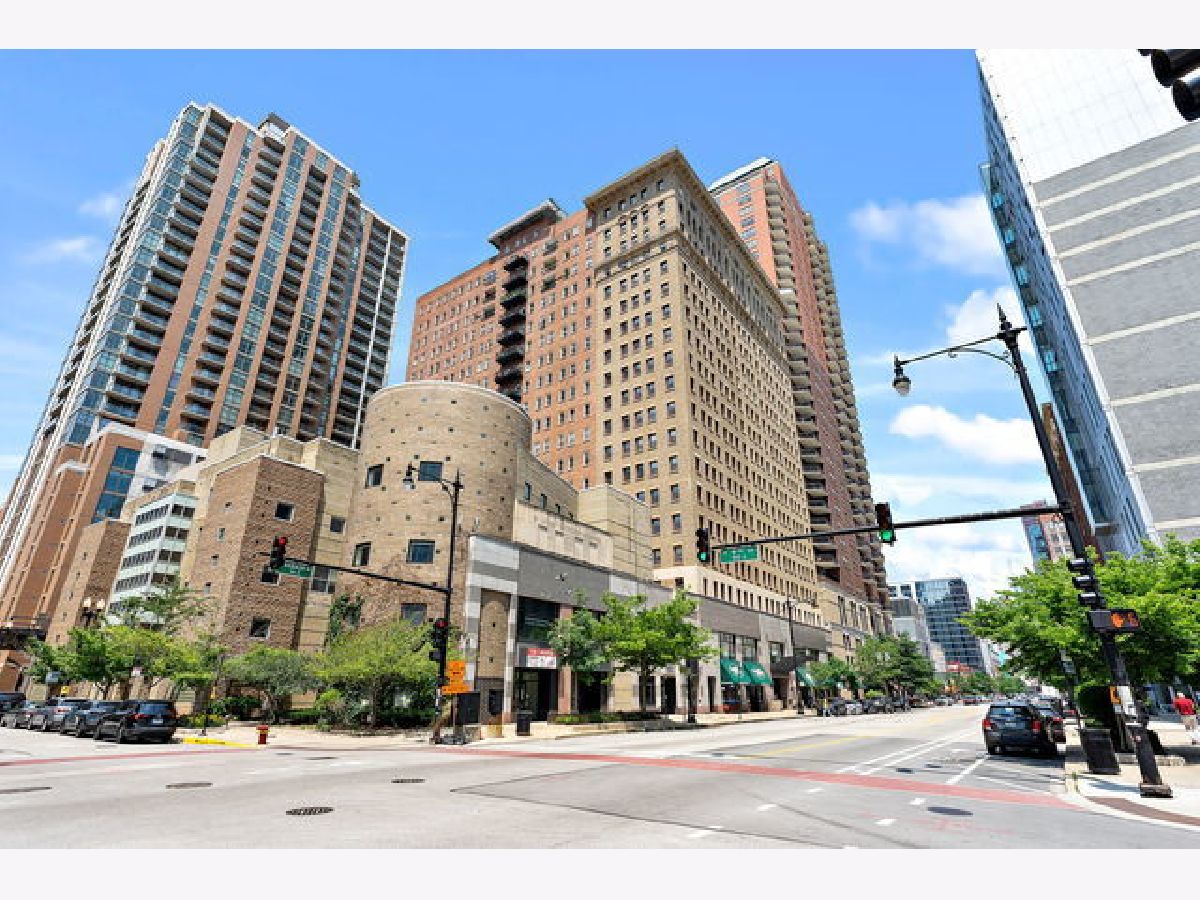 Condominiums Rented Burnham Park Plaza Chicago Illinois, 40 9th