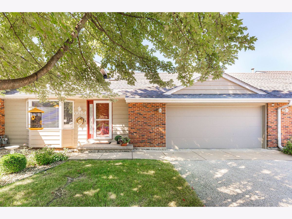 Homes & Condos & Townhomes Sold Fairway Oaks Dekalb Illinois, 3014 Fairway Oaks