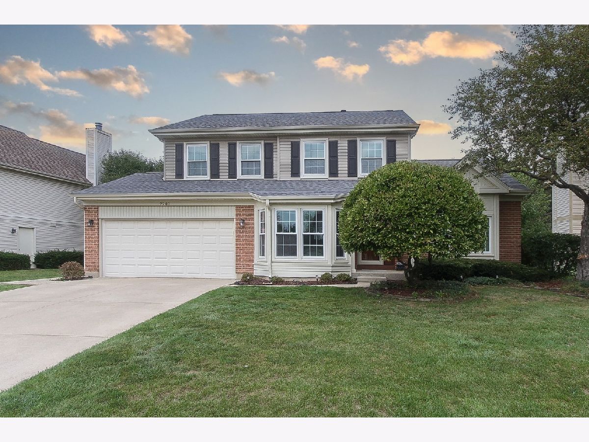 Homes Sold Country Grove Schaumburg Illinois, 2240 Holmes