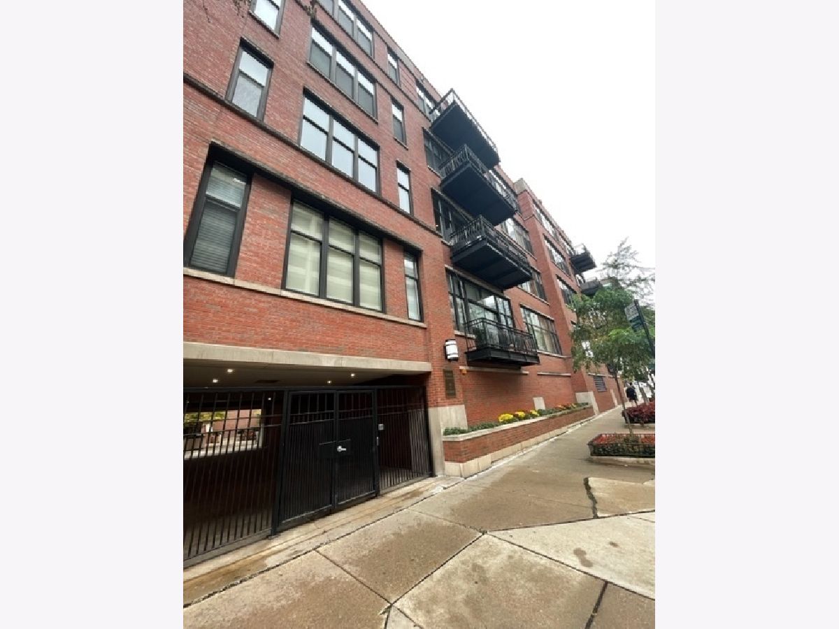 Condominiums Rented Union Square Lofts Chicago Illinois, 333 Hubbard