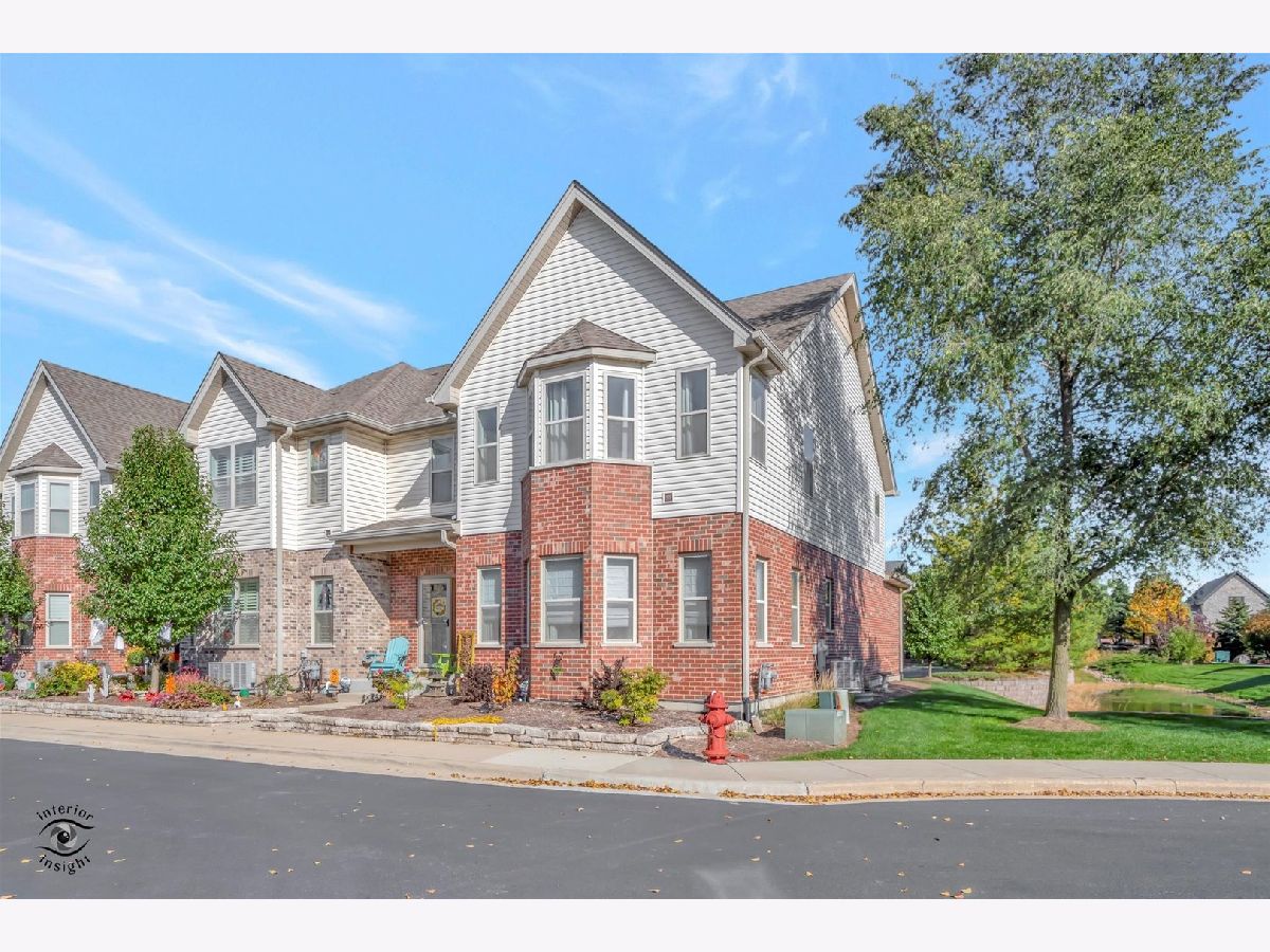 Townhomes Sold Old Mill Pond Mokena Illinois, 18707 Mill Creek