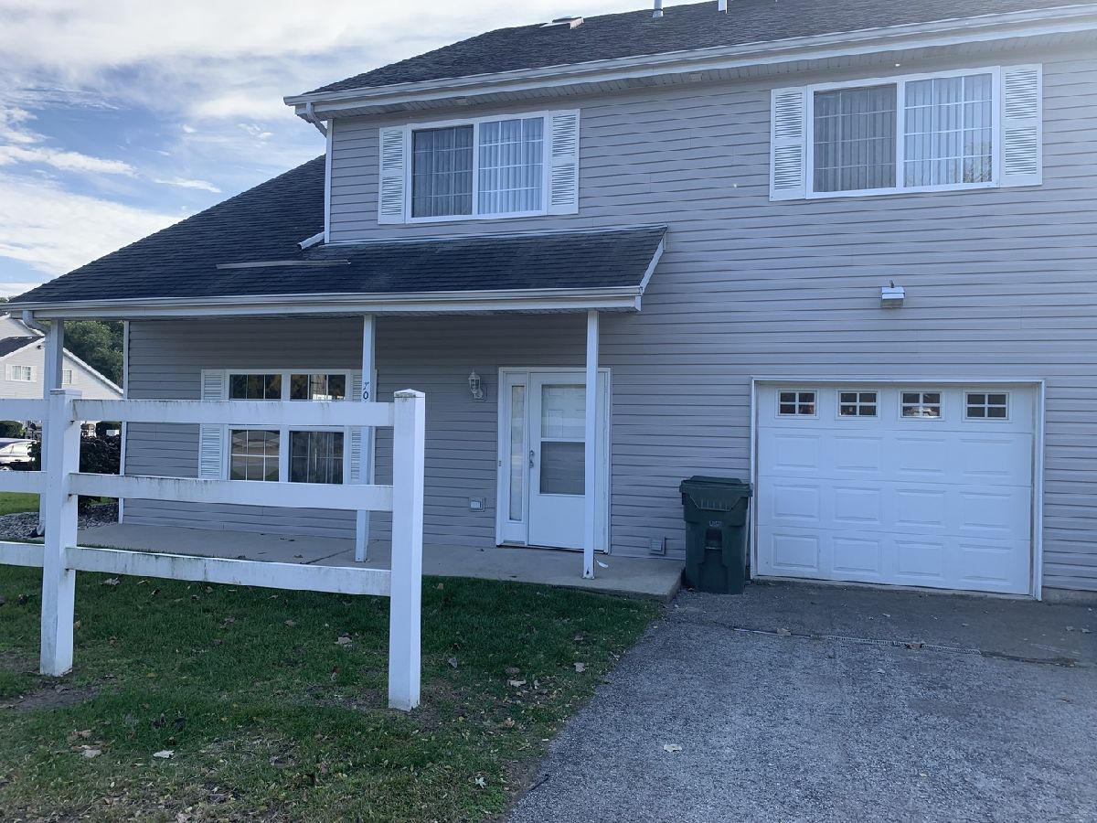 Condos & Townhomes Rented Shady Acres Calumet City Illinois, 700 Shady Acres