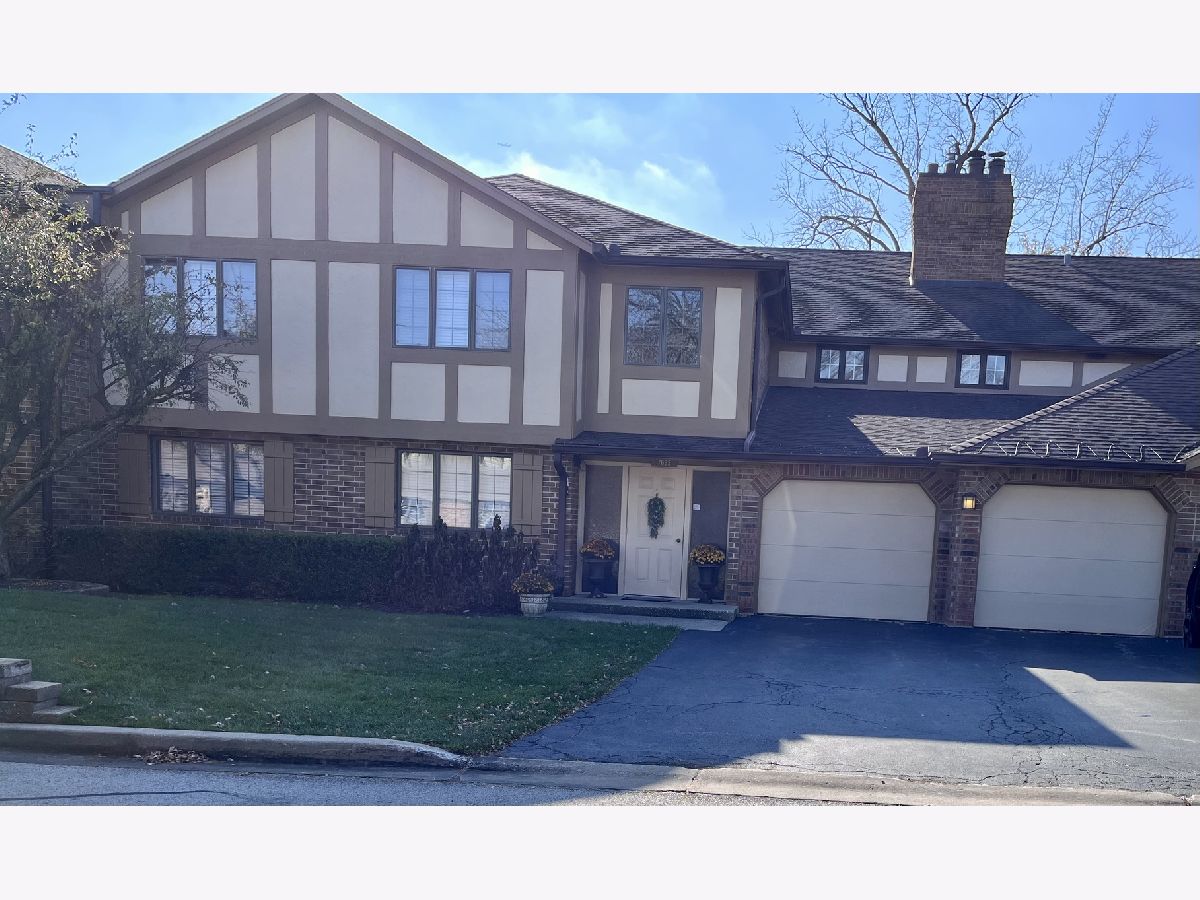 Condos & Townhomes Sold Oak Hills Country Club Palos Heights Illinois, 7633 Arquilla
