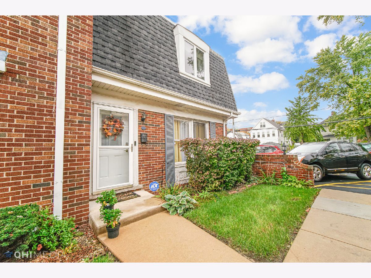 Townhomes & Condos Sold Academy Townhomes Chicago Illinois, 2300 111th