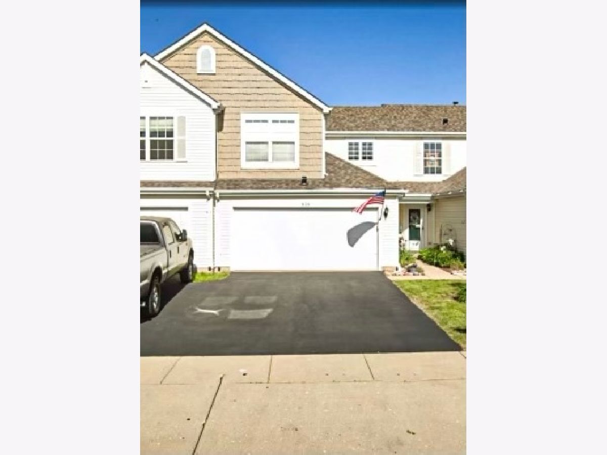 Homes & Condos & Townhomes Sold Springwood Joliet Illinois, 616 Springwood