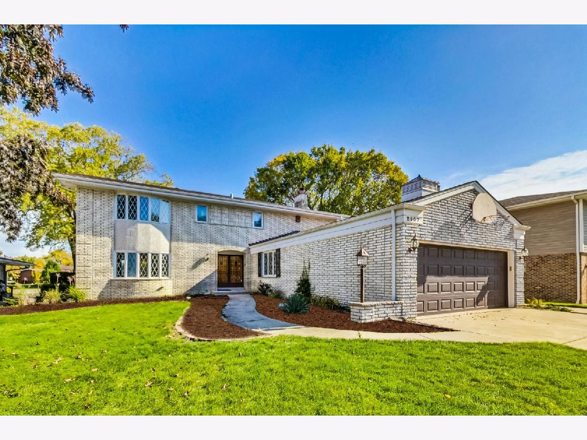 Homes Sold Lake Briarwood Arlington Heights Illinois, 2807 Briarwood