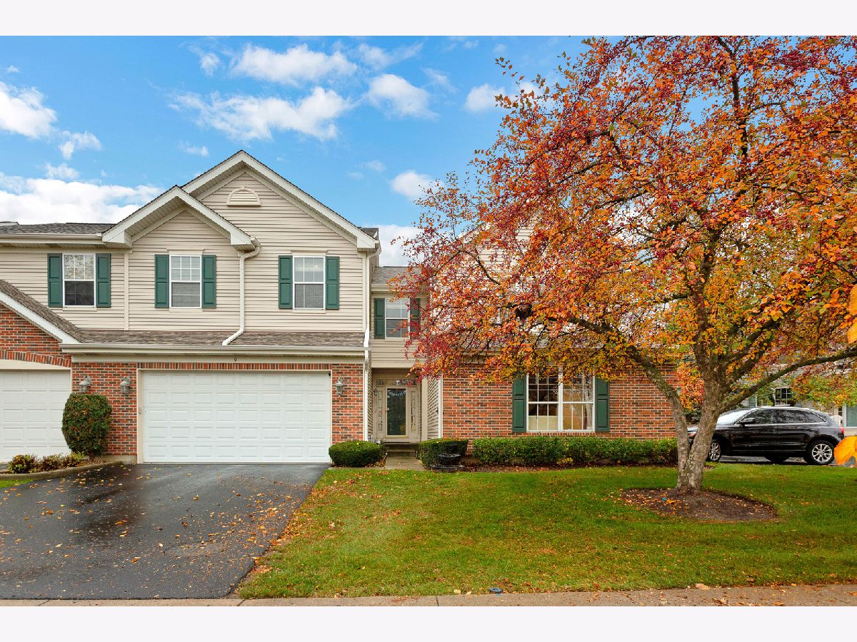 Townhomes & Homes Sold The Highlands Streamwood Illinois, 9 Walden