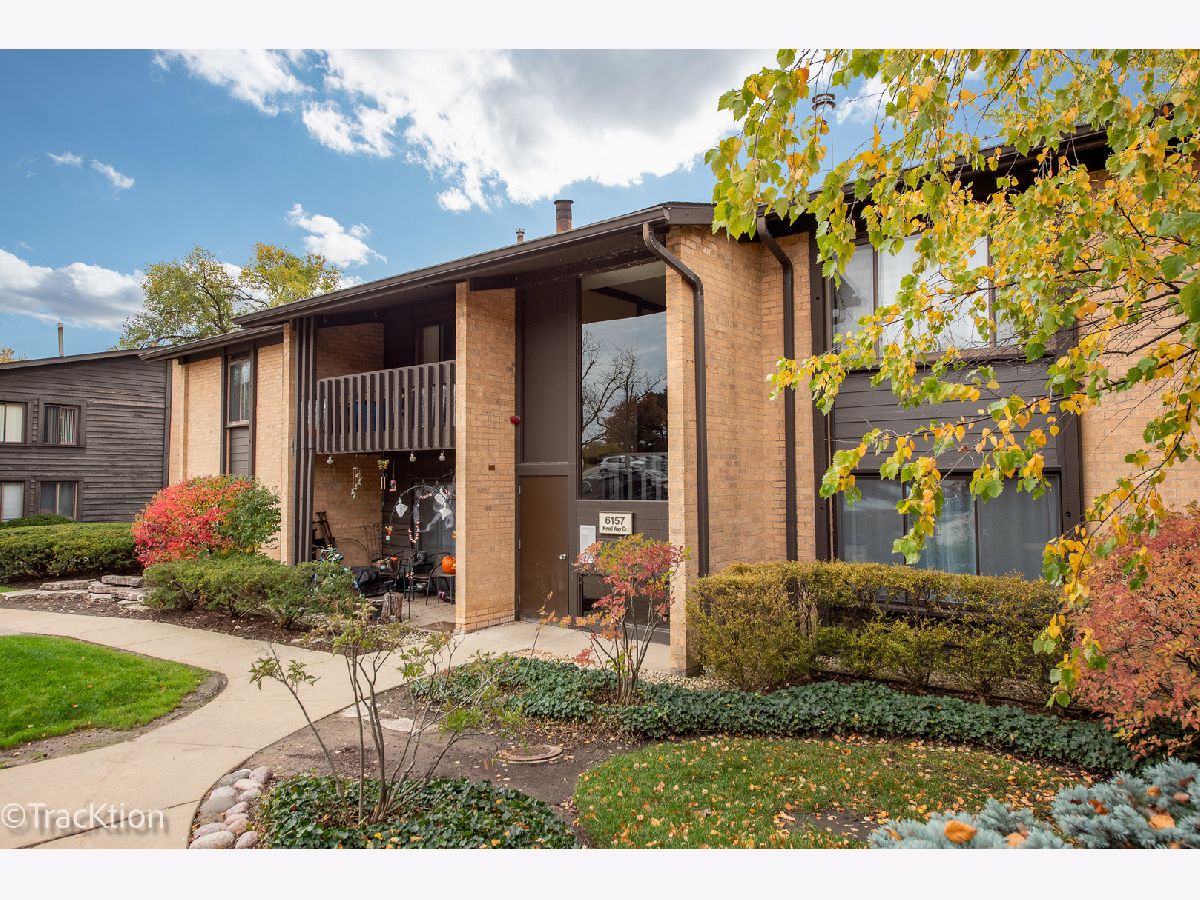 Condominiums Sold The Knolls Willowbrook Illinois, 6157 Knoll Way