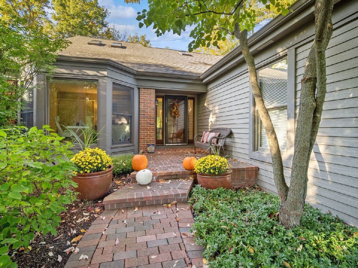 Townhomes Sold Armour Woods Lake Bluff Illinois, 4 Warrington