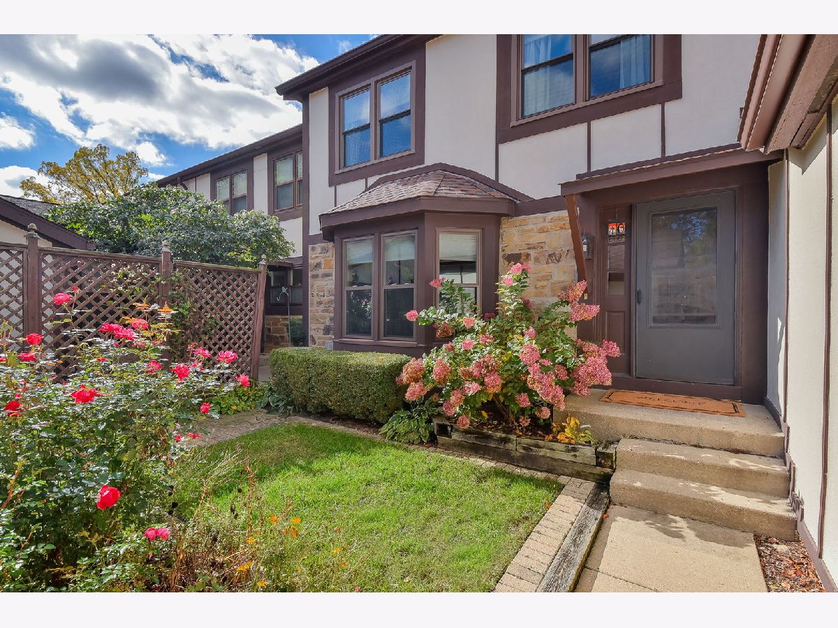 Townhomes Sold The Oaks St Charles Illinois, 10 Roosevelt