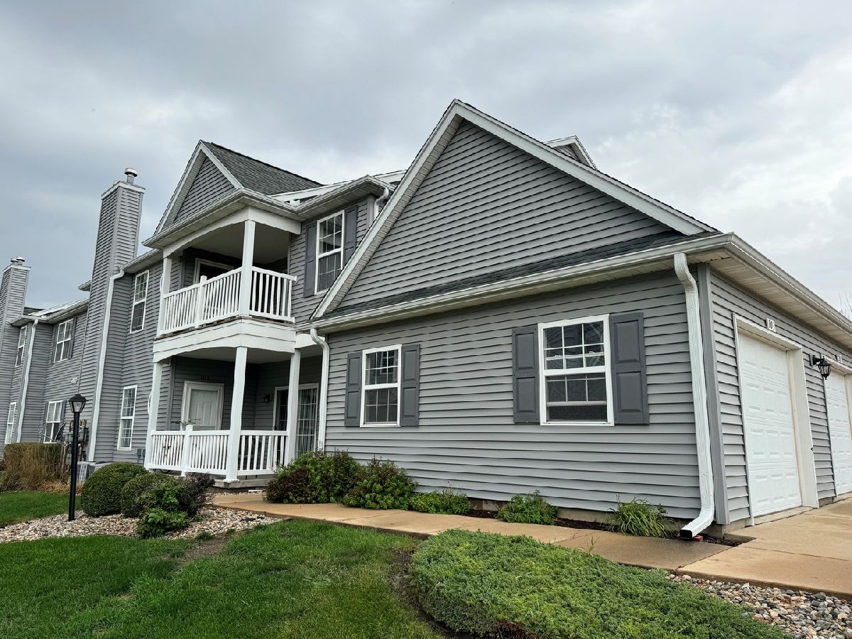 Condos & Townhomes & Homes Sold Water's Edge Urbana Illinois, 3030 Stillwater Landing