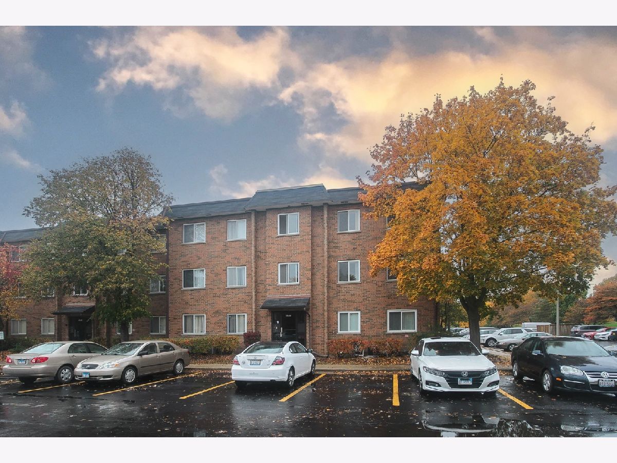 Condominiums Sold Hidden Ponds Schaumburg Illinois, 2640 Pirates Cove