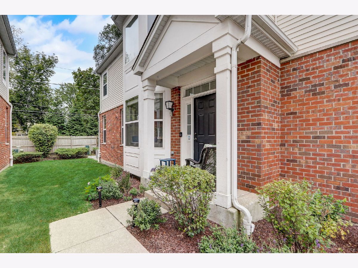 Townhomes Sold Buckingham Pointe Des Plaines Illinois, 1701 Buckingham