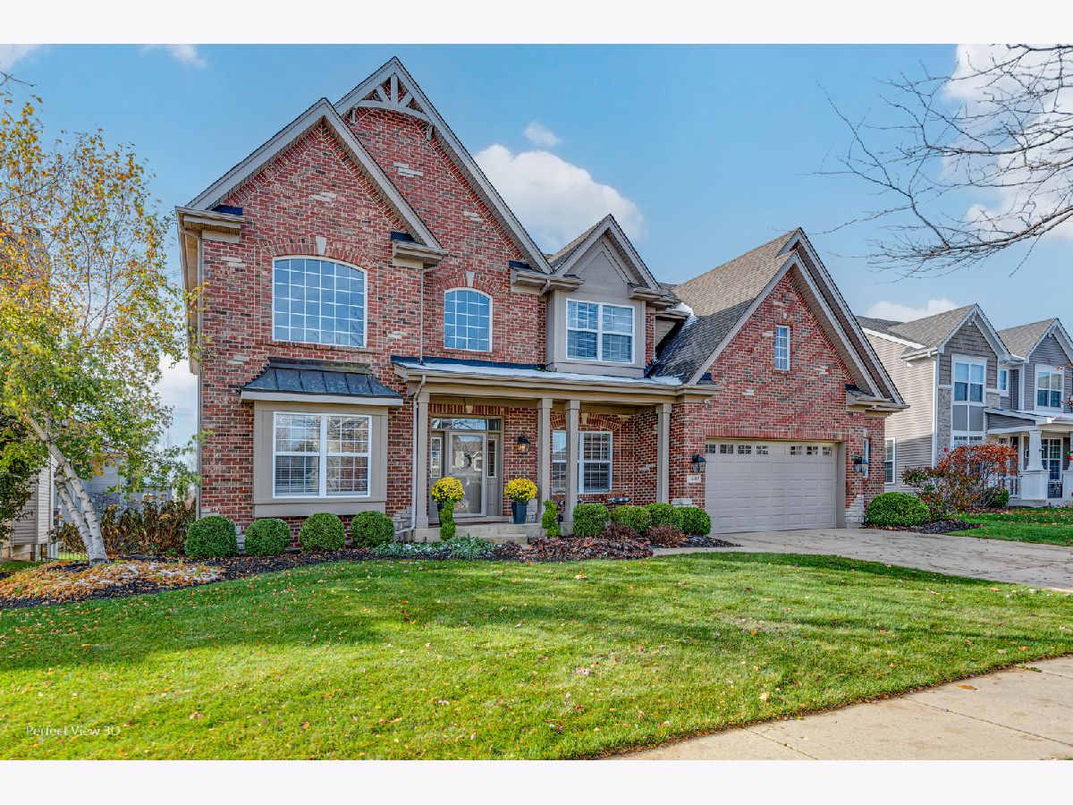 Homes Sold Aspen Hills West Dundee Illinois, 1402 Karen
