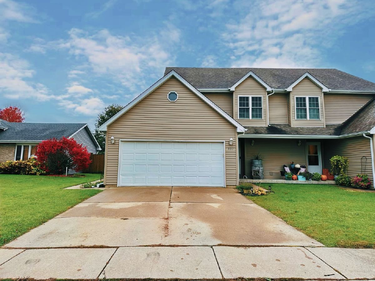 Townhomes & Homes Sold Quail Run Coal City Illinois, 555 Hunters Run