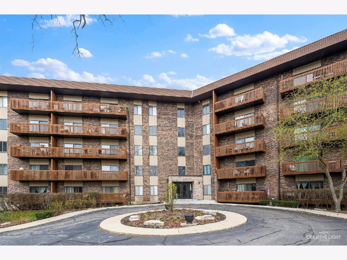 Condominiums Sold Medinah On The Lake Bloomingdale Illinois, 120 Lakeview