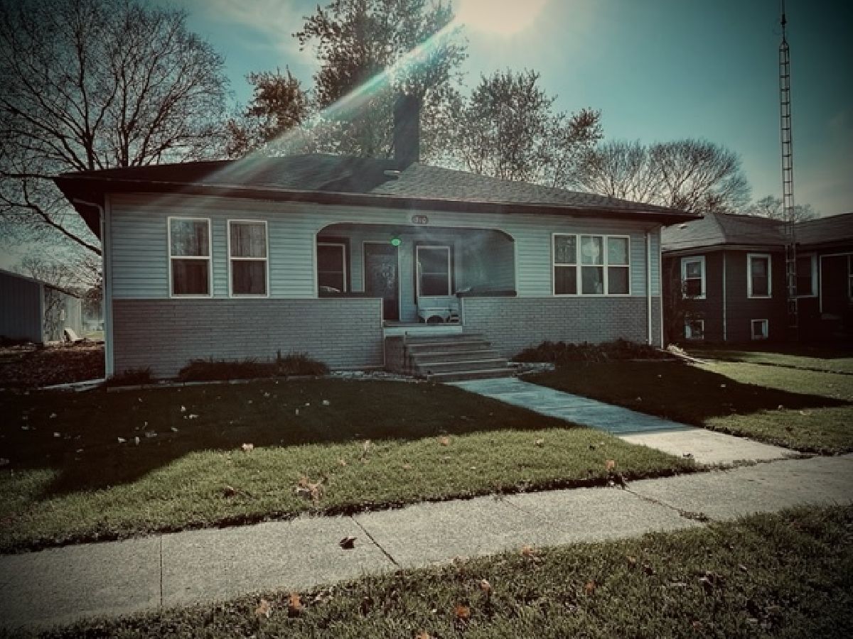 Sold Saybrook Illinois, 310 Lincoln